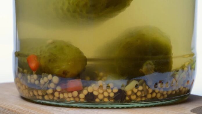 Leftover-cucumber-water-how-to-use-it-in-the-home.jpg