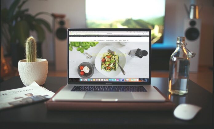 laptop-2597139_960_720.jpg Online Business
